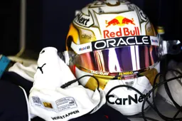 Verstappen's race helmet from Austria worth more than 100,000 at auction