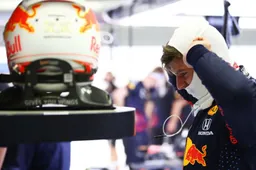 All attention focused on the Mercedes car in the Bahrain Grand Prix