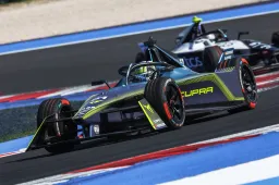 Ex F1 driver De Vries stars in Monaco E-Prix this weekend