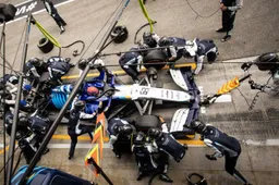 'When Mercedes makes a driver an offer, it's hard to keep him'