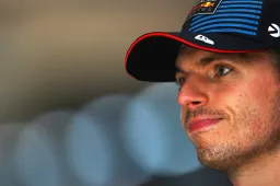 Verstappen steigt ein und kassiert sofort eine Strafe: Daran bin ich gewöhnt