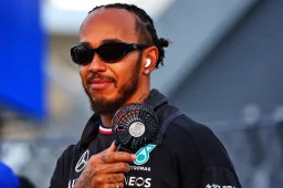 Ex-Ferrari engineer gives Hamilton instructions: 'Then he'll walk on water'