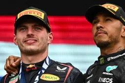 Felicitaties van Hamilton aan Verstappen: "Een welverdiende prestatie"