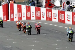 Fuerte caída en MotoGP: mano rota y castigo a Márquez