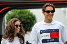 Russells Freundin zeigt, wie das Leben von F1-Fahrern in Singapur aussieht