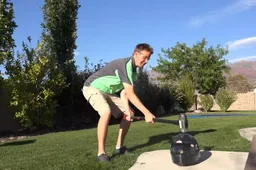 Video: Hoeveel mokerslagen overleeft een F1 helm?