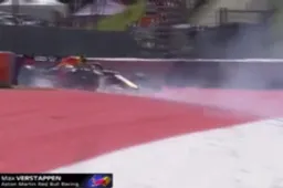 CRASH! Zo vouwde Verstappen zijn RB15 op tijdens VT2 in Oostenrijk