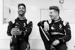 Renault showt Daniel Ricciardo in zijn nieuwe outfit