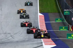 Groots machtvertoon Verstappen in Oostenrijk; dubbel podium voor Red Bull