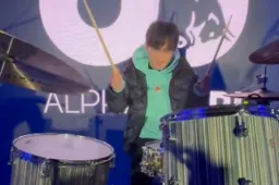 Laughs: AlphaTauri shares footage of a drumming Tsunoda