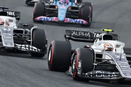 AlphaTauri permite a AT03 viajar en el tiempo con una serie fotográfica sobre los 100 años de Monza