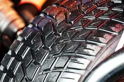 Perez glaubt, dass die neuen Pirelli-Reifen "ein paar Teams" begünstigen werden
