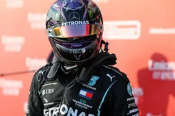 Hamilton causes embarrassing contract situation: 'He should know better'