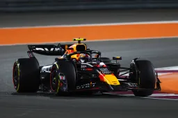 Perez maakt verbijsterende fout bij de start van de sprintrace in Qatar