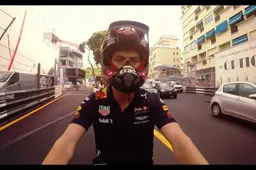 Video: met Verstappen op de scooter door Monaco!