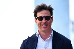 Wolff met le paquet pour signer Verstappen