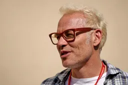 Villeneuve stunts with Dutch team in qualifying for Daytona 500