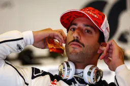 Ricciardo tiene claro su objetivo: "Hacer sonreír a Marko, como en México"
