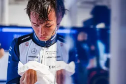 Albon tekent nieuw meerjarig contract bij Williams