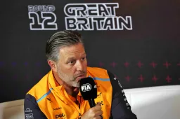 McLaren steekt hand in eigen boezem: 'Dat hebben we niet goed gedaan'