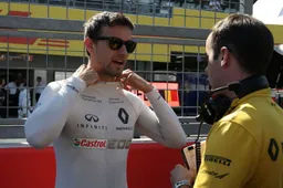Palmer: "Ricciardo makes Ocon look average"