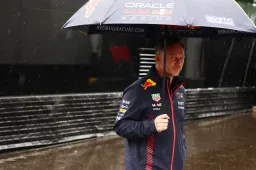 Weer kritiek op Christian Horner: 'Je bent in loondienst!'