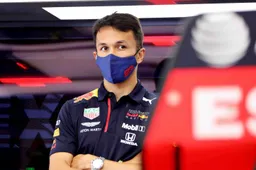 Albon is het eens met Verstappen: "We moeten het tot in detail uitpluizen"