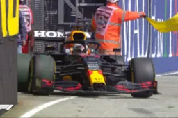Update | Verstappen komt niet meer in actie tijdens VT2 na stilvallen
