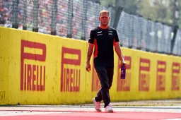 Quels incidents ont provoqué l'exclusion de Kevin Magnussen de Bakou ?