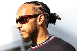 This is how Hamilton reacted to his pit lane start in Baku