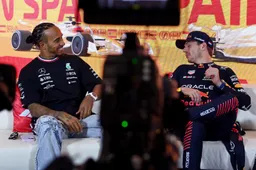 Stelling | Gaat Hamilton bijtekenen bij Mercedes?