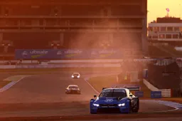 LIVE | Verstappen spint bij gewaagde inhaalactie buitenom op Suzuka