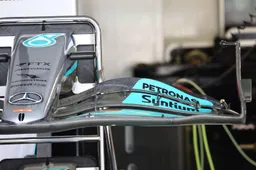 Mercedes tackles and modifies controversial front wing after all
