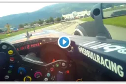 KIJKEN V8 van RB8 jankt door Zwitserse straten