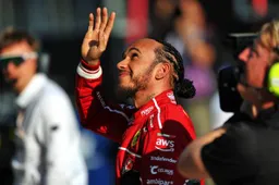 Hamilton houdt rekening met Verstappen: 'Max en de McLarens zijn snel'