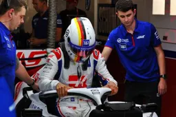 Vandoorne opina sobre Schumacher: "Ele precisa decidir o que quer fazer"