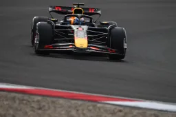 Le journaliste n'exclut pas le titre de Verstappen, mais : "2025, ça passe ou ça casse".