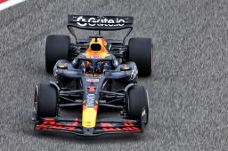Verstappen heeft solide eerste testdag in Bahrein, eindigt op P3
