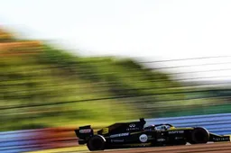 Ricciardo hopes Renault can keep pressure on McLaren