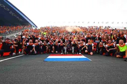 Samenvatting GP Nederland | Verstappen onnavolgbaar op Zandvoort