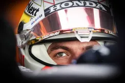 LIVESTREAM | Follow the reveal of Red Bull's RB18 for Verstappen and Perez