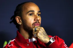 Hamilton feels no pressure to 'prove anything to anybody' at Ferrari