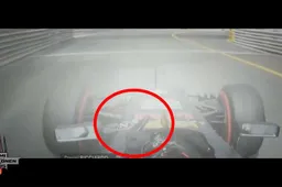 Compilatie video: Wanneer de coureurs boos worden op Kimi Raikkonen