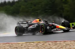 Weergaloze Verstappen declasseert de concurrentie in Belgische kwalificatie
