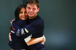 Kelly Piquet trots op 'haar' Verstappen: 'Wat een voorrecht om dat te zien'