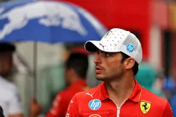 Treuzelende Sainz gijzelt de F1-rijdersmarkt: Is hij straks zijn eigen slachtoffer?