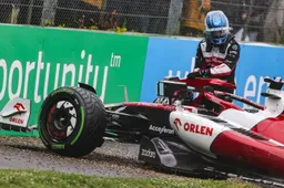 Bottas causes fourth red flag in eventful qualifying Imola