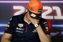 Verstappen gets a bit tired of Hamilton: 'Maybe he should buy glasses'.