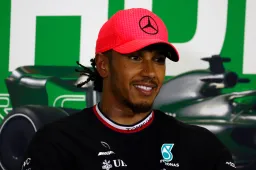 Survey: 'Lewis Hamilton more valuable than Max Verstappen'