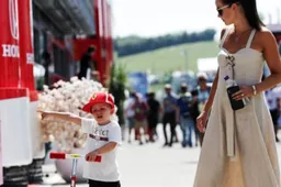 Kimi Raikkonen's 4-year old son Robin begins karting!